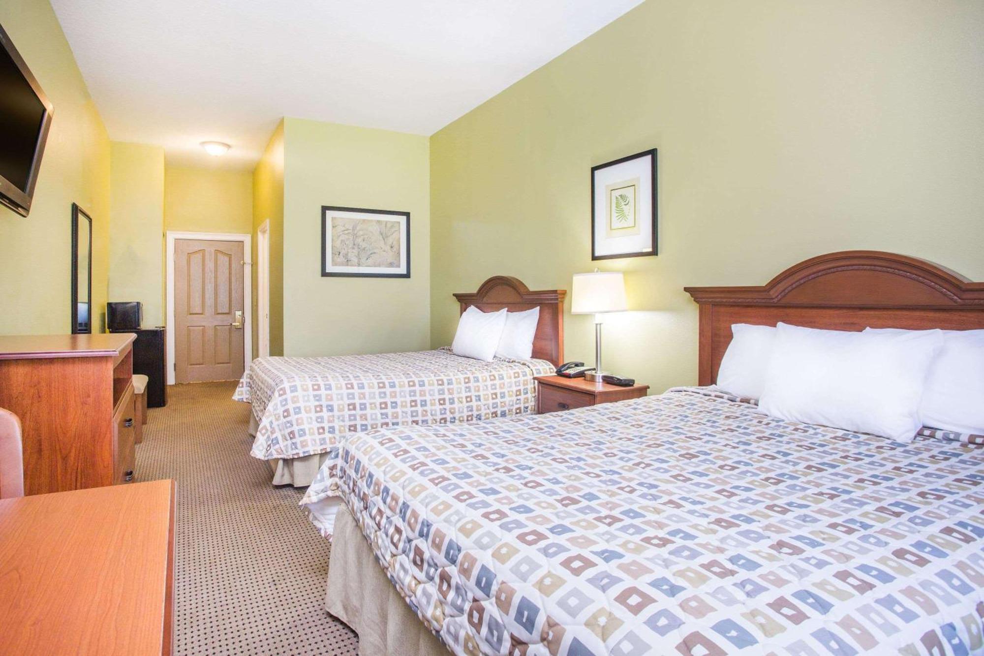 Days Inn & Suites By Wyndham Swainsboro Exterior foto